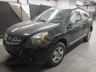 2015 Nissan Rogue S z VIN JN8AS5MV7FW250122, wystawiony jako IAAI lot #41580981 z przebiegiem 99 297 mil mil oraz . Historia ofert i sprzedaży dostępna na DreamBid. Obrazek 2.