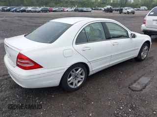 2003 Mercedes-Benz C 240 z VIN WDBRF61J63F390375, wystawiony jako IAAI lot #42207848 z przebiegiem Nie podano mil oraz . Historia ofert i sprzedaży dostępna na DreamBid. Obrazek 4.