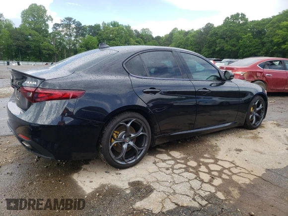 2017 Alfa Romeo Giulia Ti z VIN ZARFAECN9H7549992, wystawiony jako Copart lot #53124905 z przebiegiem 141 375 mil mil oraz Tytuł czysty. Historia ofert i sprzedaży dostępna na DreamBid. Obrazek 3.