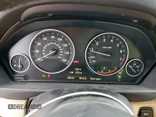 2018 BMW 3 Series 320i with VIN WBA8A9C54JAH12292, listed as a Copart auction lot 46130525 with 33,012 mi miles and Salvage Title. Bid and sale history available at carsss.com. Image 9.