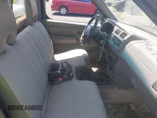 1998 Nissan Frontier with VIN 1N6DD21Y3WC354220, listed as a IAAI auction lot 42571580 with 196,321 mi miles and . Bid and sale history available at DreamBid. Image 5.