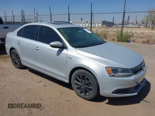 2013 Volkswagen Jetta Hybrid SE с VIN 3VW637AJ1DM272672, выставлен на аукционе IAAI как лот 42234670 с пробегом 99 483 миль миль и . История ставок и продаж доступна на DreamBid. Изображение 1.