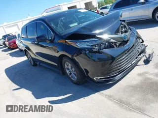 2022 Toyota Sienna XLE with VIN 5TDYRKEC2NS125318, listed as a IAAI auction lot 41764720 with 125,276 mi miles. Bid and sale history available at carsss.com. Image 1.