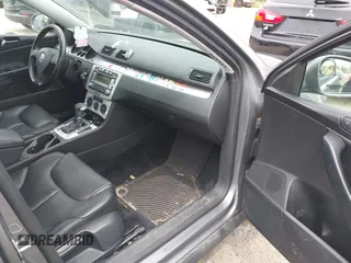 2008 Volkswagen Passat Komfort z VIN WVWAK73C68P042821, wystawiony jako IAAI lot #42320315 z przebiegiem 219 461 mil mil oraz . Historia ofert i sprzedaży dostępna na DreamBid. Obrazek 5.
