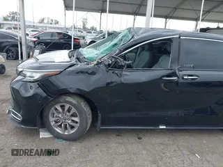 2022 Toyota Sienna XLE with VIN 5TDYRKEC8NS123217, listed as a IAAI auction lot 41904442 with 73,802 mi miles. Bid and sale history available at carsss.com. Image 6.