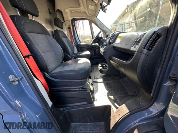 2020 Ram ProMaster Cargo with VIN 3C6URVJG1LE116990, listed as a Copart auction lot 53966915 with 61,813 mi miles and Clean Title. Bid and sale history available at carsss.com. Image 5.