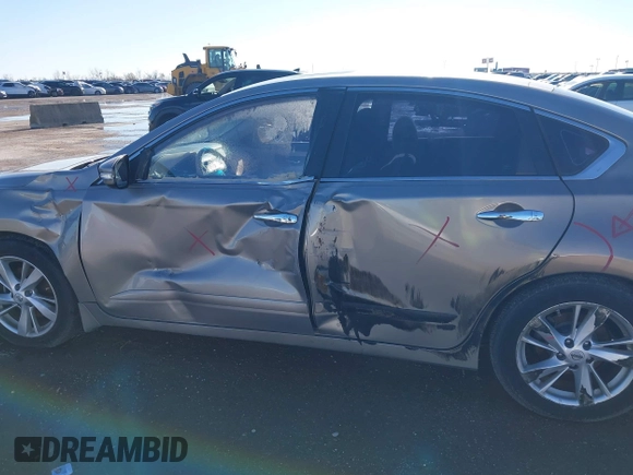 2015 Nissan Altima S with VIN 1N4AL3APXFC585322, listed as a IAAI auction lot 41212978 with 109,389 mi miles and . Bid and sale history available at carsss.com. Image 6.