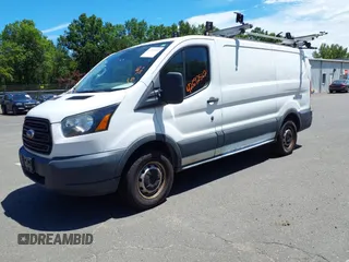 2017 Ford Transit z VIN 1FTYE1ZM4HKA28769, wystawiony jako IAAI lot #42692562 z przebiegiem 240 533 mil mil oraz . Historia ofert i sprzedaży dostępna na DreamBid. Obrazek 2.
