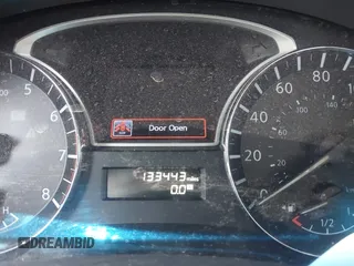2015 Nissan Altima SL z VIN 1N4AL3AP6FC228753, wystawiony jako IAAI lot #41941800 z przebiegiem 133 443 mil mil oraz . Historia ofert i sprzedaży dostępna na DreamBid. Obrazek 7.