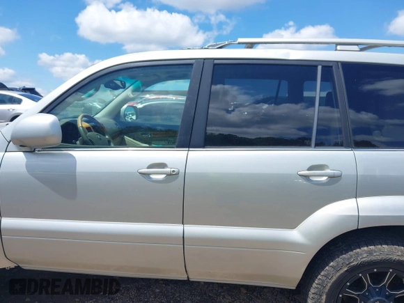 2004 Lexus GX 470 with VIN JTJBT20X640035217, listed as a IAAI auction lot 42156303 with 310,711 mi miles and . Bid and sale history available at DreamBid. Image 15.