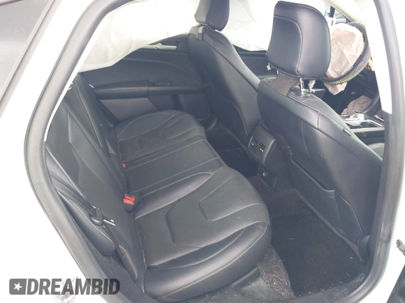 2020 Ford Fusion Titanium с VIN 3FA6P0D98LR151810, выставлен на аукционе IAAI как лот 42590902 с пробегом 76 624 миль миль и . История ставок и продаж доступна на DreamBid. Изображение 8.
