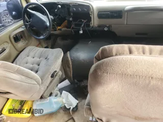 1996 Chevrolet Chevy Van z VIN 1GBFG15M1T1001653, wystawiony jako Copart lot #84589274 z przebiegiem Nie podano mil oraz Nie do naprawy • Non repairable. Historia ofert i sprzedaży dostępna na DreamBid. Obrazek 8.