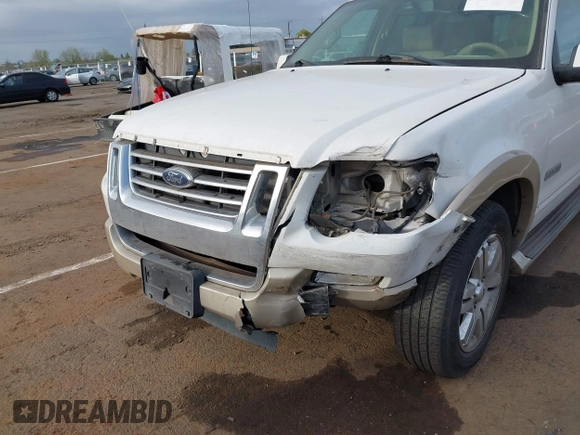 2007 Ford Explorer Eddie Bauer z VIN 1FMEU64E77UB17558, wystawiony jako IAAI lot #41915748 z przebiegiem Nie podano mil oraz . Historia ofert i sprzedaży dostępna na DreamBid. Obrazek 6.