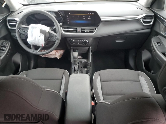 2024 Chevrolet TrailBlazer LS with VIN KL79MNSL7RB185629, listed as a Copart auction lot 84174374 with 2,011 mi miles and Clean Title. Bid and sale history available at DreamBid. Image 8.