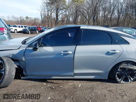 2023 Kia K5 GT-Line z VIN 5XXG64J28PG188506, wystawiony jako IAAI lot #41854184 z przebiegiem 18 967 mil mil oraz . Historia ofert i sprzedaży dostępna na DreamBid. Obrazek 14.