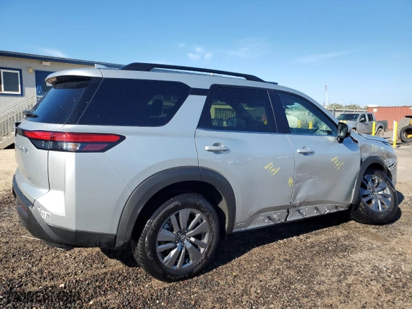2024 Nissan Pathfinder SV with VIN 5N1DR3BA9RC313036, listed as a Copart auction lot 44274515 with 2,709 mi miles and Clean Title. Bid and sale history available at carsss.com. Image 3.