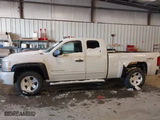 2011 Chevrolet Silverado 1500 LT with VIN 1GCRKSE30BZ217756, listed as a IAAI auction lot 41790864 with 154,363 mi miles. Bid and sale history available at carsss.com. Image 14.