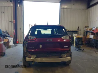 2019 Jeep Cherokee Latitude z VIN 1C4PJMCB7KD127453, wystawiony jako IAAI lot #42100924 z przebiegiem 97 414 mil mil oraz . Historia ofert i sprzedaży dostępna na DreamBid. Obrazek 17.
