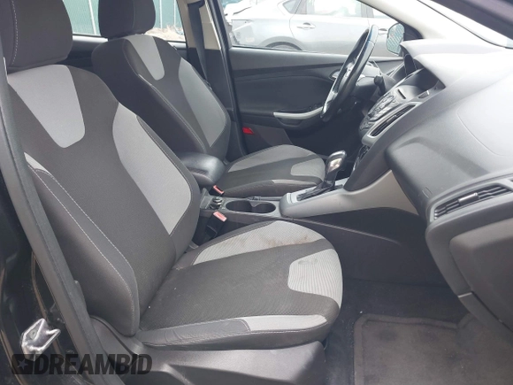 2012 Ford Focus SE with VIN 1FAHP3F25CL446064, listed as a IAAI auction lot 41883353 with 142,468 mi miles. Bid and sale history available at carsss.com. Image 5.