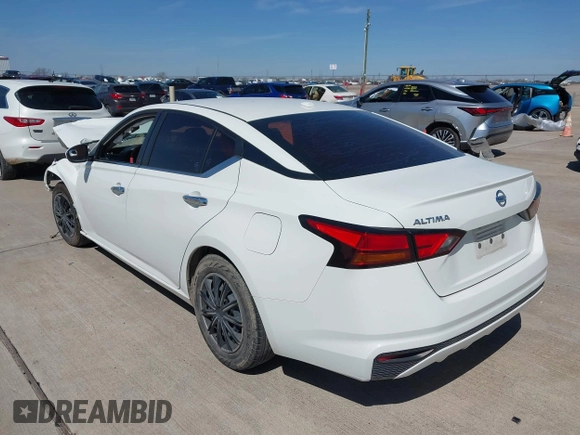 2019 Nissan Altima S with VIN 1N4BL4BV1KC154384, listed as a IAAI auction lot 41733885 with 102,566 mi miles and . Bid and sale history available at DreamBid. Image 3.