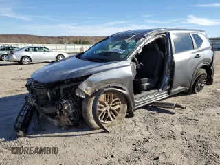 2023 Nissan Rogue S z VIN 5N1BT3AB9PC738689, wystawiony jako Copart lot #82284304 z przebiegiem 5 932 mil mil oraz Szkoda całkowita • Salvage title. Historia ofert i sprzedaży dostępna na DreamBid. Obrazek 1.