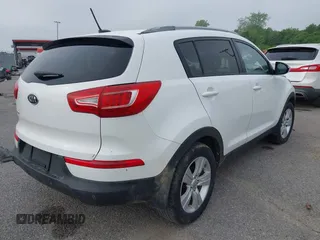 2011 Kia Sportage LX with VIN KNDPB3A24B7096901, listed as a IAAI auction lot 42090280 with 257,145 mi miles and . Bid and sale history available at carsss.com. Image 4.