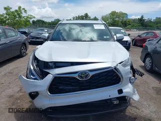 2023 Toyota Highlander L with VIN 5TDKDRAH3PS044054, listed as a IAAI auction lot 42464813 with 38,681 mi miles and . Bid and sale history available at DreamBid. Image 13.