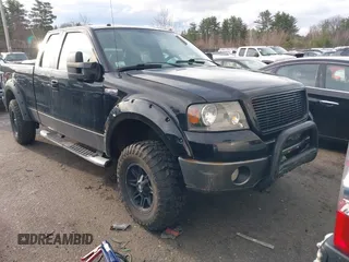 2008 Ford F-150 XLT with VIN 1FTPX14548FA50690, listed as a IAAI auction lot 41883321 with 221,188 mi miles. Bid and sale history available at carsss.com. Image 1.