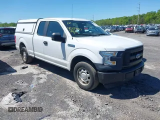 2016 Ford F-150 XL with VIN 1FTEX1CG0GFC65847, listed as a IAAI auction lot 42109907 with 184,087 mi miles and . Bid and sale history available at carsss.com. Image 1.