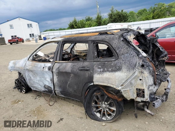 2019 Jeep Cherokee Latitude Plus with VIN 1C4PJMLB2KD258712, listed as a Copart auction lot 62681545 with Not provided miles and Salvage title. Bid and sale history available at DreamBid. Image 2.