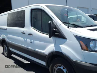 2019 Ford Transit z VIN 1FTYE1YM8KKB40189, wystawiony jako IAAI lot #42763040 z przebiegiem 193 036 mil mil oraz . Historia ofert i sprzedaży dostępna na DreamBid. Obrazek 10.