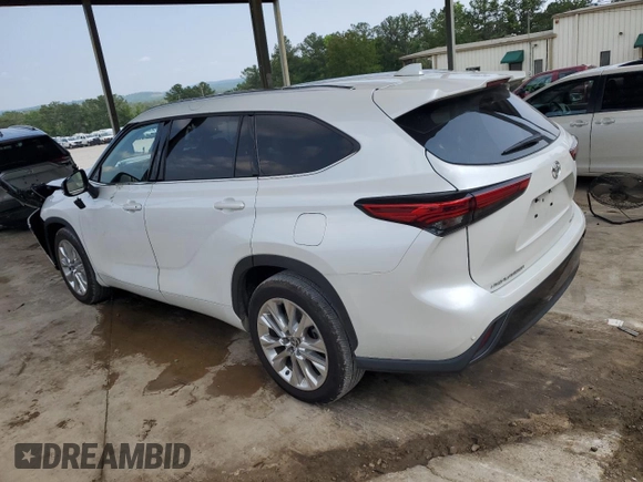 2023 Toyota Highlander L with VIN 5TDKDRAH0PS039765, listed as a Copart auction lot 59381995 with 29,982 mi miles and Salvage title. Bid and sale history available at DreamBid. Image 2.