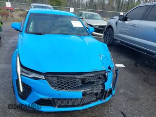 2023 Cadillac CT4-V Blackwing z VIN 1G6DL5RP9P0460227, wystawiony jako IAAI lot #41667334 z przebiegiem 8741 mil mil oraz . Historia ofert i sprzedaży dostępna na DreamBid. Obrazek 12.