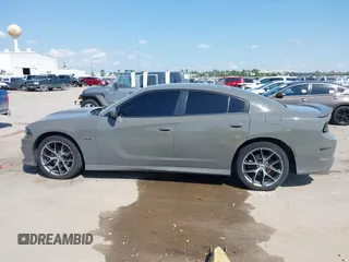 2019 Dodge Charger R/T with VIN 2C3CDXCT0KH587948, listed as a IAAI auction lot 41850326 with 61,632 mi miles and . Bid and sale history available at carsss.com. Image 15.