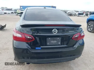 2018 Nissan Altima 2.5 SR with VIN 1N4AL3AP3JC298848, listed as a IAAI auction lot 40966335 with 121,163 mi miles. Bid and sale history available at carsss.com. Image 17.