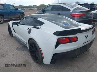 2017 Chevrolet Corvette Grand Sport 2LT z VIN 1G1YY2D77H5117595, wystawiony jako IAAI lot #40302949 z przebiegiem Nie podano mil oraz . Historia ofert i sprzedaży dostępna na DreamBid. Obrazek 3.