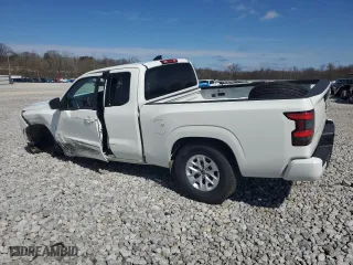2024 Nissan Frontier SV with VIN 1N6ED1CM9RN671355, listed as a Copart auction lot 51690195 with 2,001 mi miles and Salvage Title. Bid and sale history available at carsss.com. Image 2.