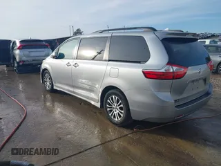 2018 Toyota Sienna XLE Auto Access Seat with VIN 5TDYZ3DC6JS928313, listed as a IAAI auction lot 41411318 with 145,480 mi miles. Bid and sale history available at carsss.com. Image 3.