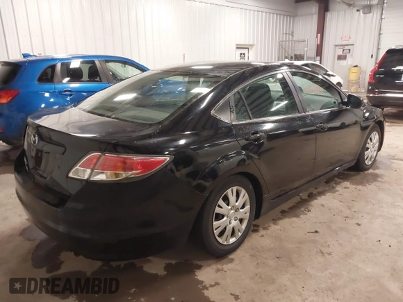 2011 Mazda Mazda6 i Sport with VIN 1YVHZ8BH1B5M07755, listed as a IAAI auction lot 42035520 with 293,925 mi miles. Bid and sale history available at carsss.com. Image 4.