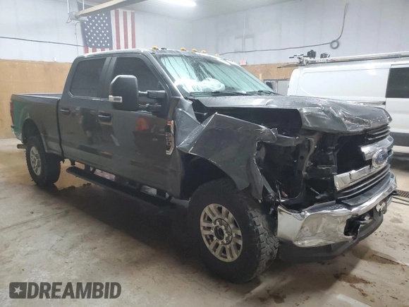 2019 Ford F-250 XL z VIN 1FT7W2B67KED61922, wystawiony jako Copart lot #63221415 z przebiegiem 133 946 mil mil oraz Czysty tytuł • Clean title. Historia ofert i sprzedaży dostępna na DreamBid. Obrazek 4.
