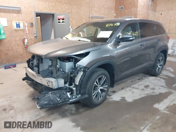2019 Toyota Highlander LE with VIN 5TDBZRFH7KS922457, listed as a IAAI auction lot 41387627 with 36,963 mi miles and . Bid and sale history available at DreamBid. Image 19.