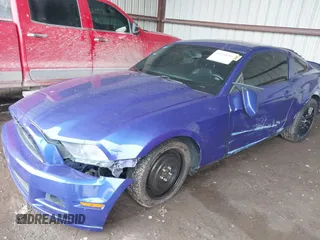 2013 Ford Mustang V6 with VIN 1ZVBP8AM2D5262273, listed as a IAAI auction lot 42411691 with 163,552 mi miles and . Bid and sale history available at DreamBid. Image 2.
