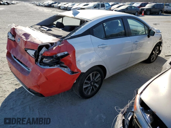 2022 Nissan Versa SV z VIN 3N1CN8EV0NL839211, wystawiony jako Copart lot #83053744 z przebiegiem 7 670 mil mil oraz Szkoda całkowita • Salvage title. Historia ofert i sprzedaży dostępna na DreamBid. Obrazek 3.