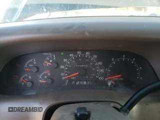 2001 Ford Super Duty F-250 XL with VIN 1FTNW21SX1EA33933, listed as a Copart auction lot 81153254 with 670,845 mi miles and Salvage Title. Bid and sale history available at carsss.com. Image 9.