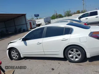 2009 Nissan Altima S with VIN 1N4AL21E09N418372, listed as a IAAI auction lot 41860862 with 131,257 mi miles and . Bid and sale history available at DreamBid. Image 14.