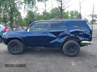 2022 Toyota 4Runner TRD Off Road Premium z VIN JTERU5JR7N6037617, wystawiony jako IAAI lot #42371339 z przebiegiem 35 601 mil mil oraz . Historia ofert i sprzedaży dostępna na DreamBid. Obrazek 15.