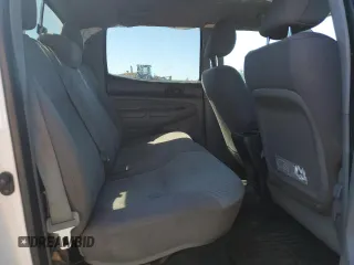2015 Toyota Tacoma with VIN 3TMLU4EN0FM164688, listed as a Copart auction lot 55614645 with 212,613 mi miles and Salvage Title. Bid and sale history available at DreamBid. Image 10.