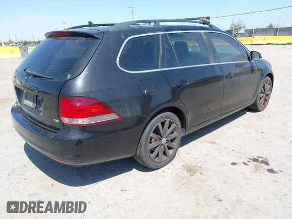2013 Volkswagen Jetta TDI w/Sunroof & Nav с VIN 3VWPL7AJ1DM602282, выставлен на аукционе IAAI как лот 42499935 с пробегом 120 976 миль миль и . История ставок и продаж доступна на DreamBid. Изображение 4.