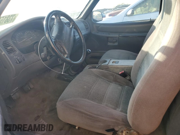 2000 Ford Explorer с VIN 1FMYU70X7YUA55302, выставлен на аукционе Copart как лот 43833945 с пробегом 200 113 миль миль и Списание • Salvage title. История ставок и продаж доступна на DreamBid. Изображение 7.
