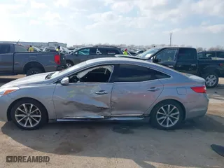 2016 Hyundai Azera with VIN KMHFG4JG6GA509647, listed as a IAAI auction lot 41528752 with 106,168 mi miles. Bid and sale history available at carsss.com. Image 14.